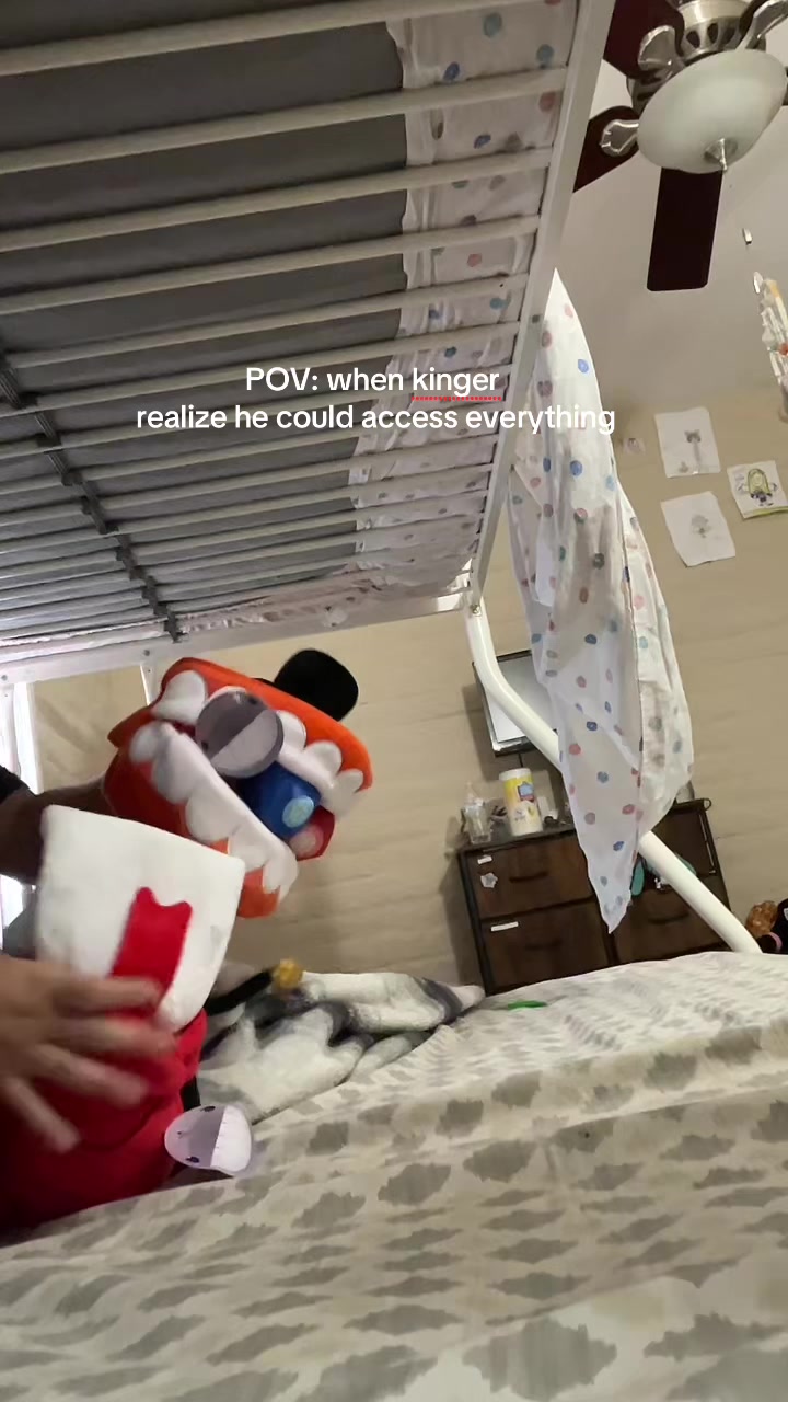 @Scarlett plays mm2