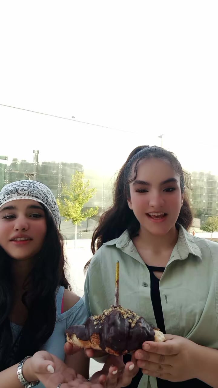 @Melina