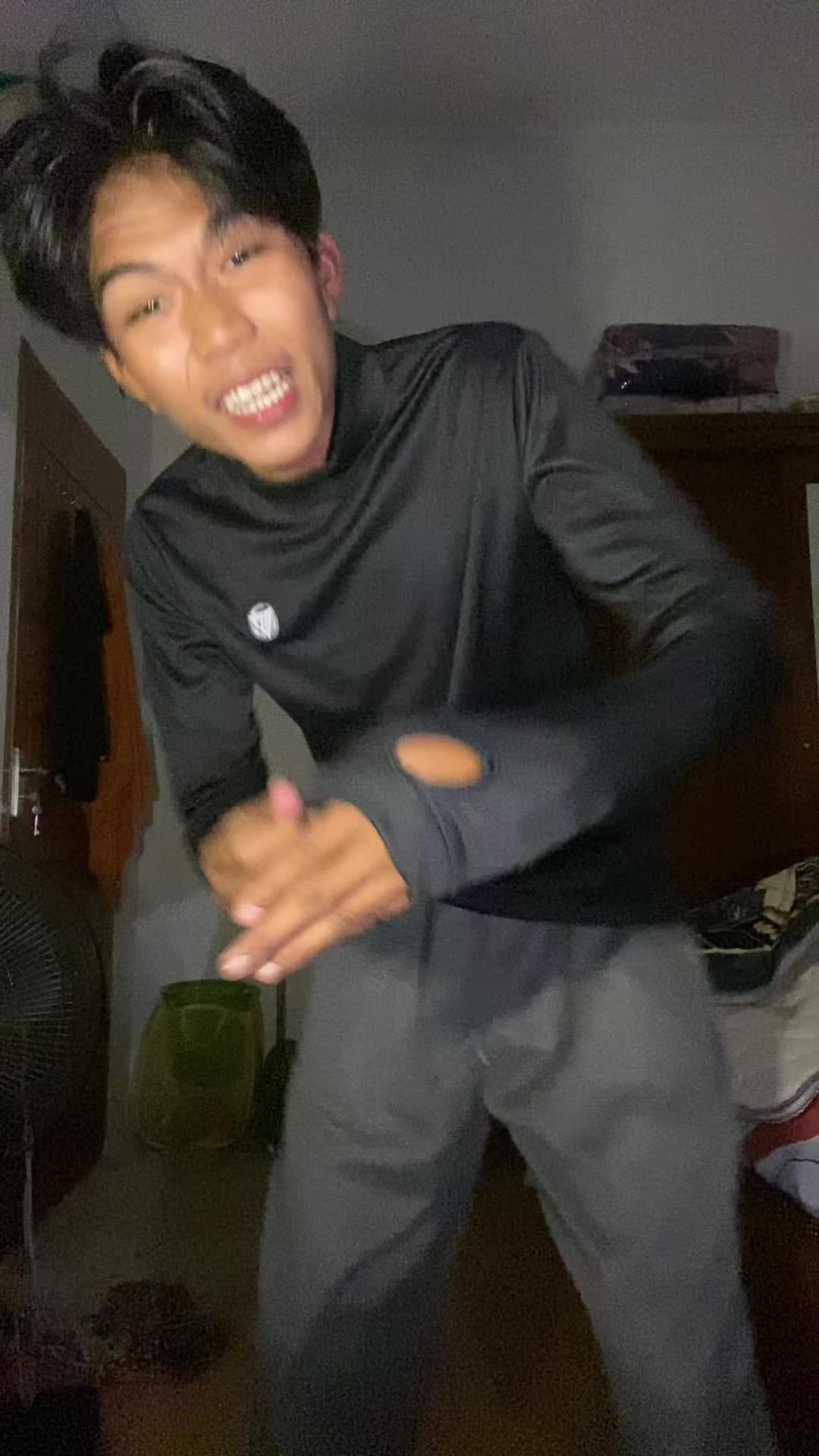 @lonelynes🥀