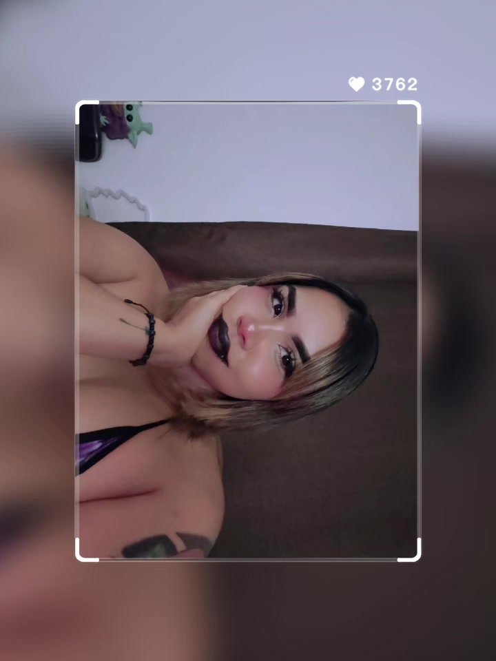 @Nianoesnia