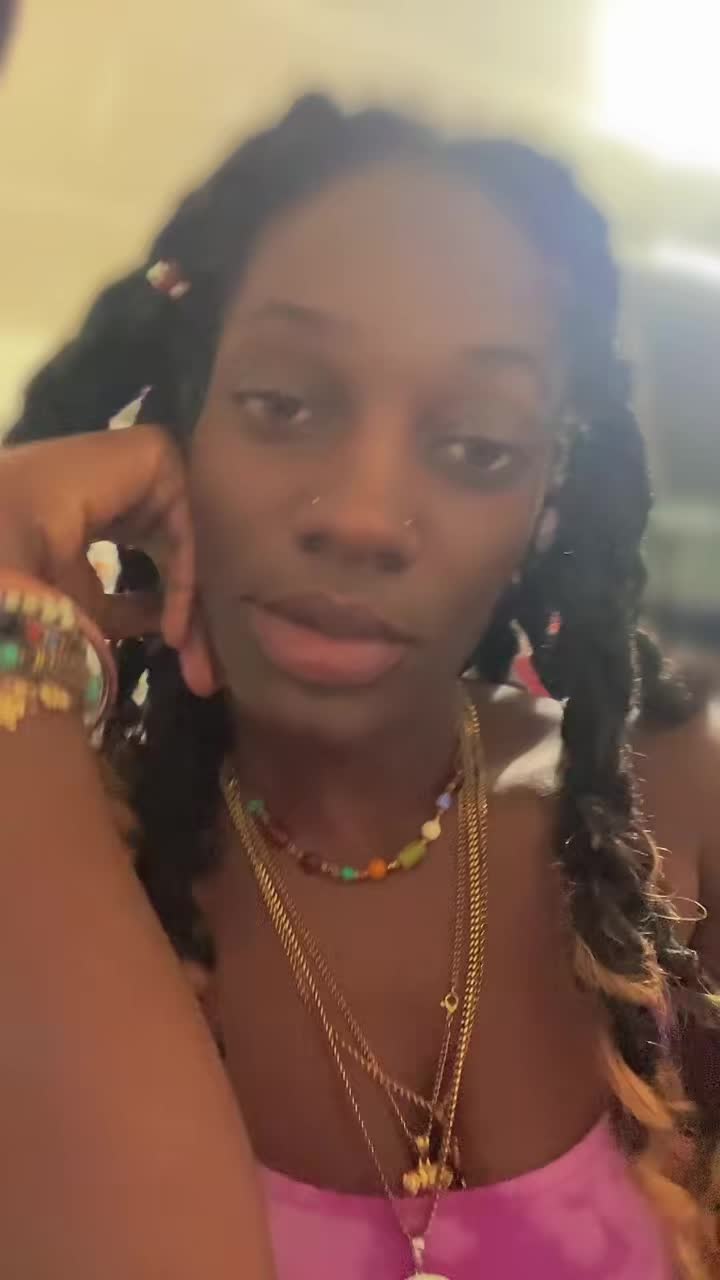 @Bonnnnieee 👑