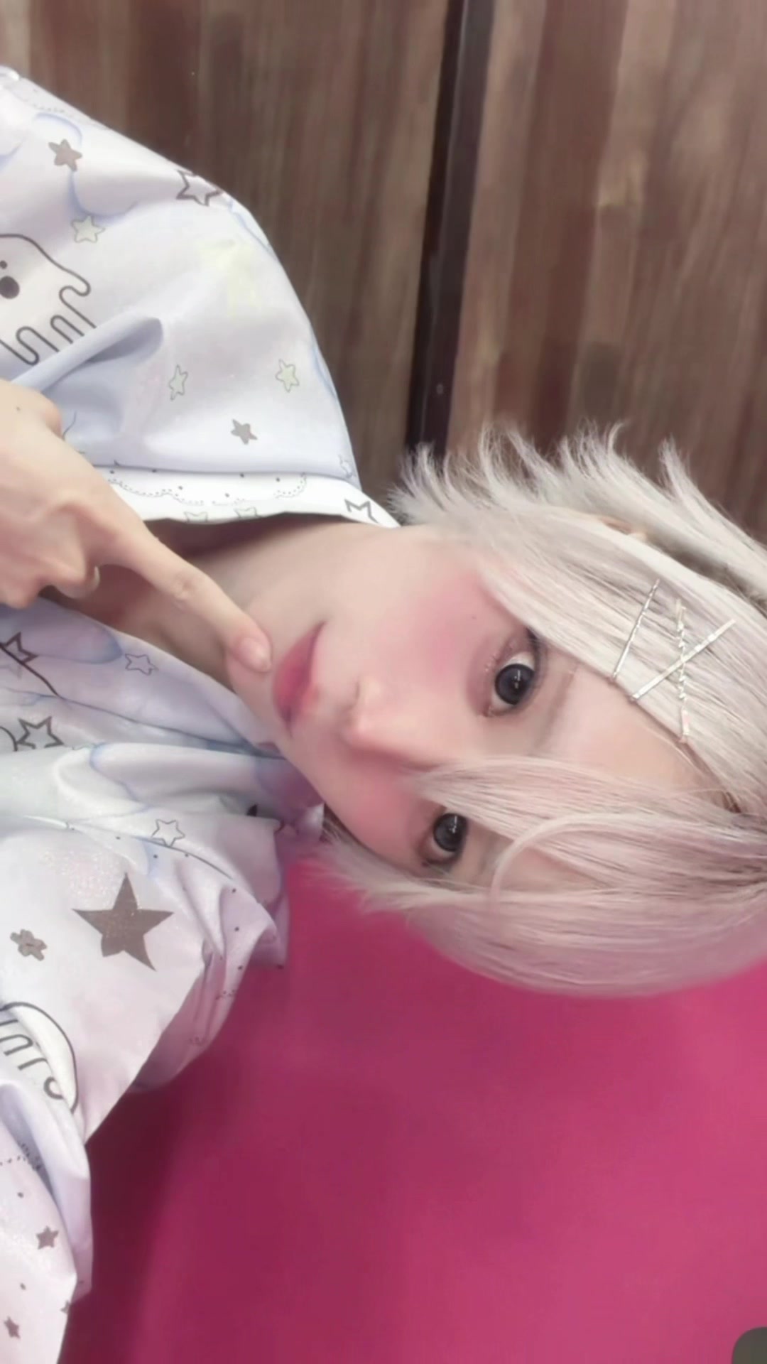 @ねる
