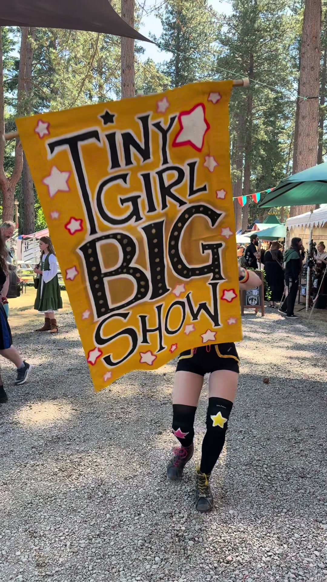 @Tiny Girl Big Show