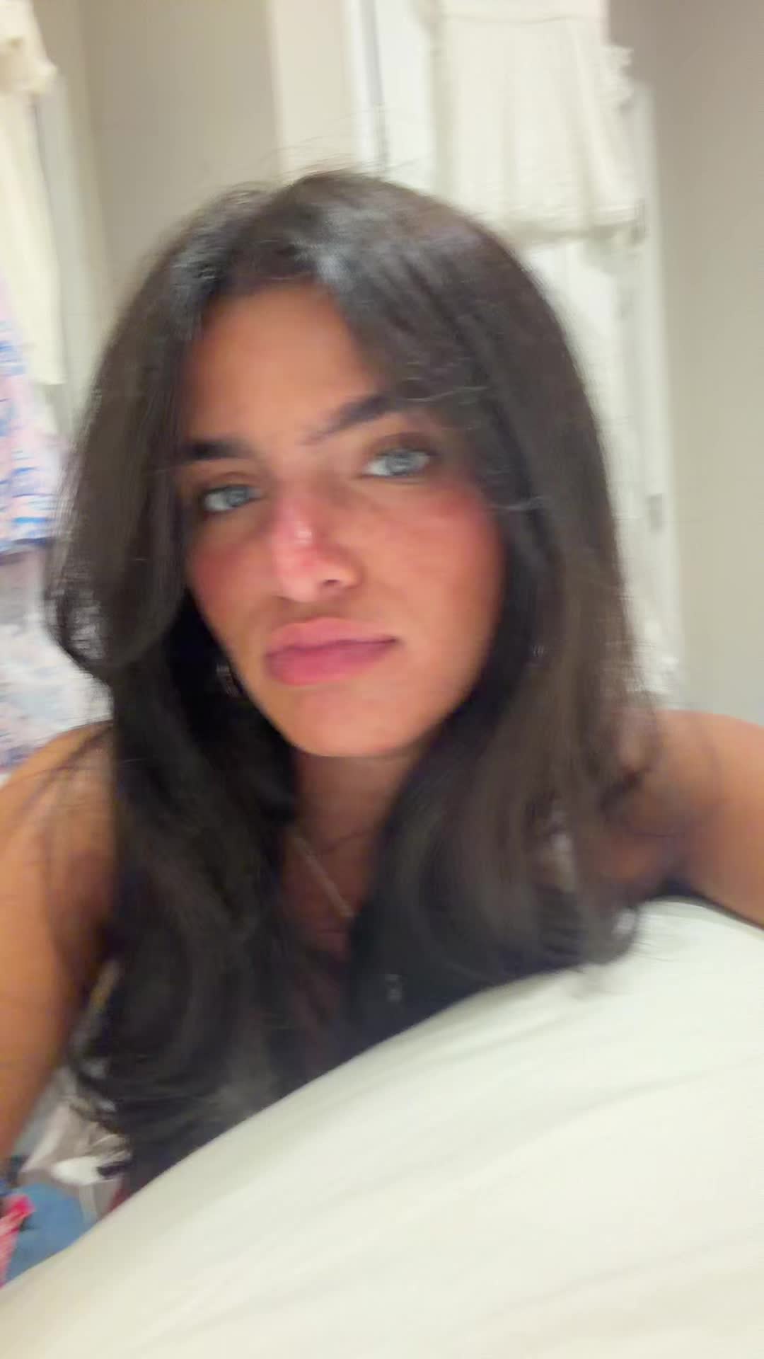 @VIVIANA