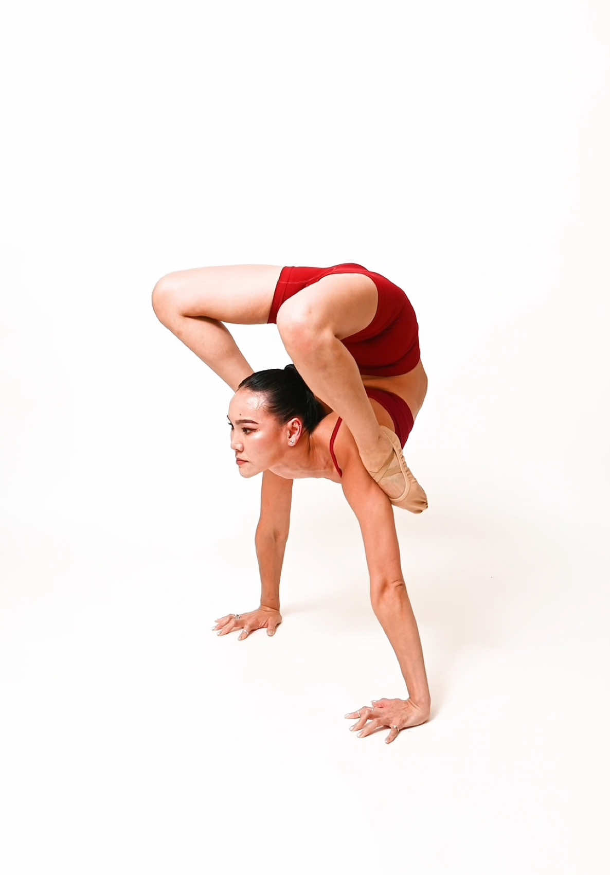 @urnaa.contortionist