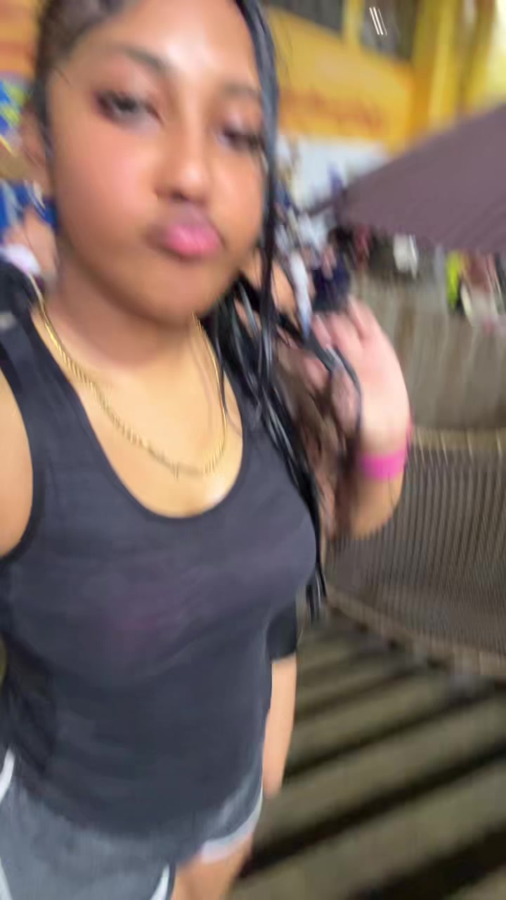 @Reena✨