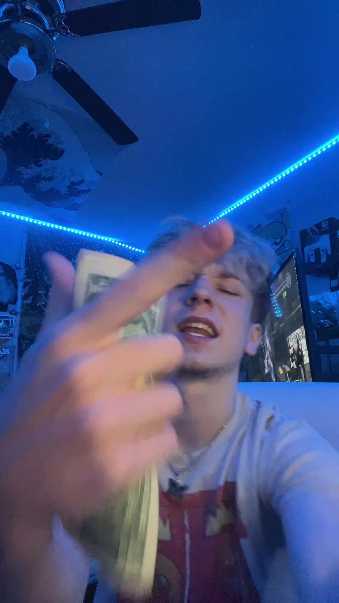 @⛧
