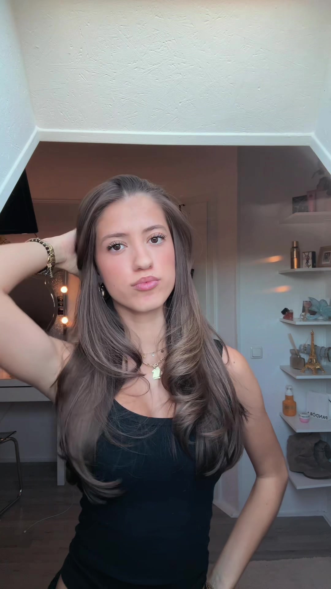 @𝐬𝐚𝐫𝐚