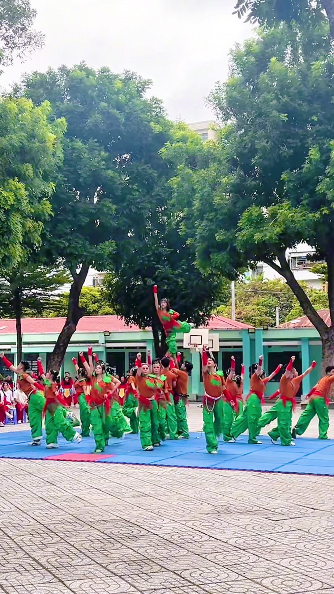 @Gọi t là Daki