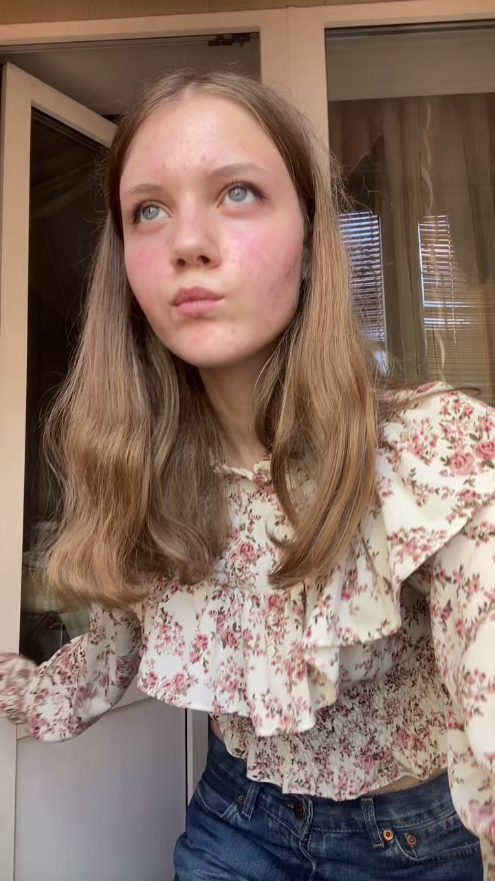 @thelanamog