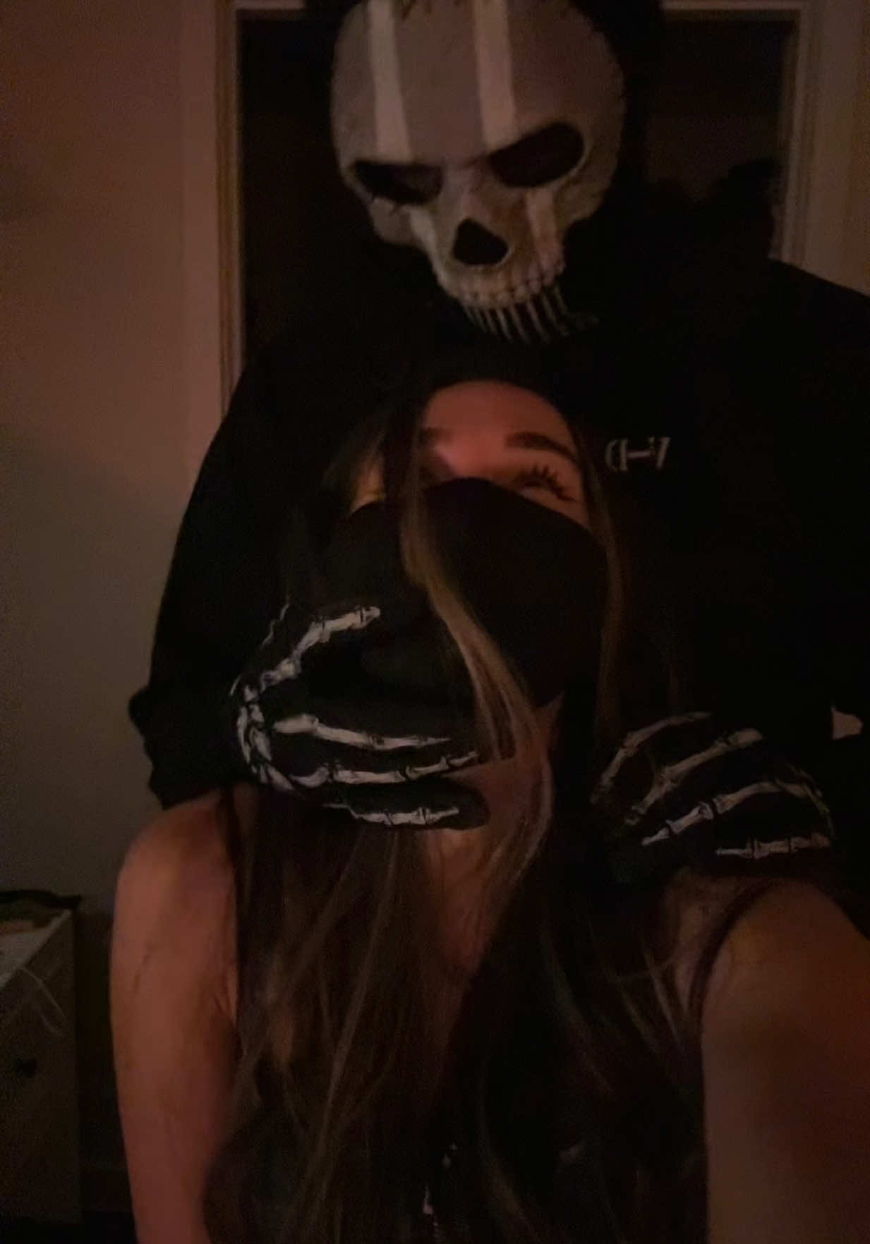 @V-DΛY