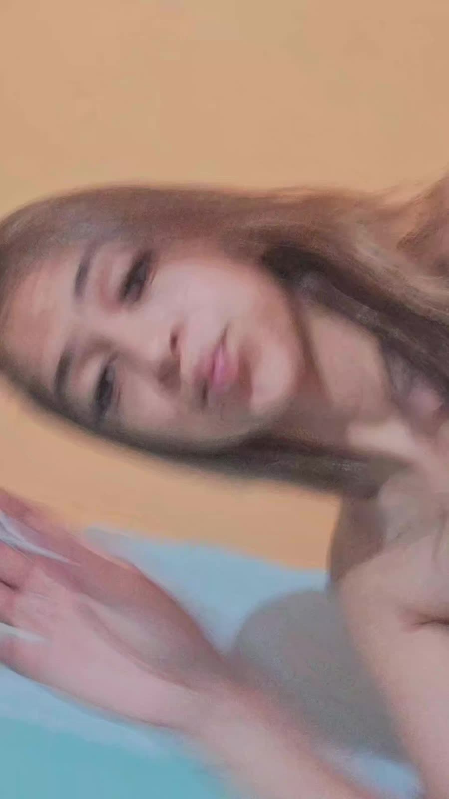 @thayzzz.