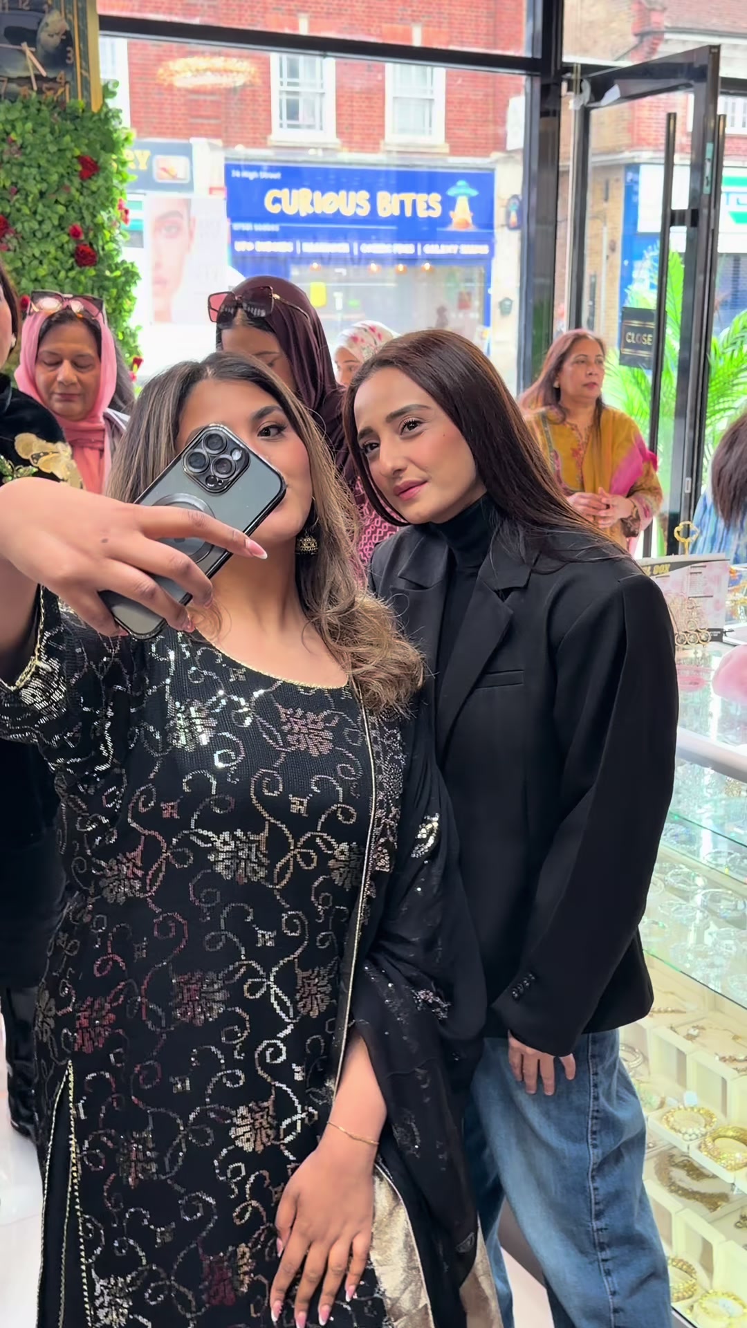 @𝗠𝘂𝗷𝘁𝗮𝗯𝗮 𝗔𝗹𝗶 𝗦𝗵𝗮𝗵