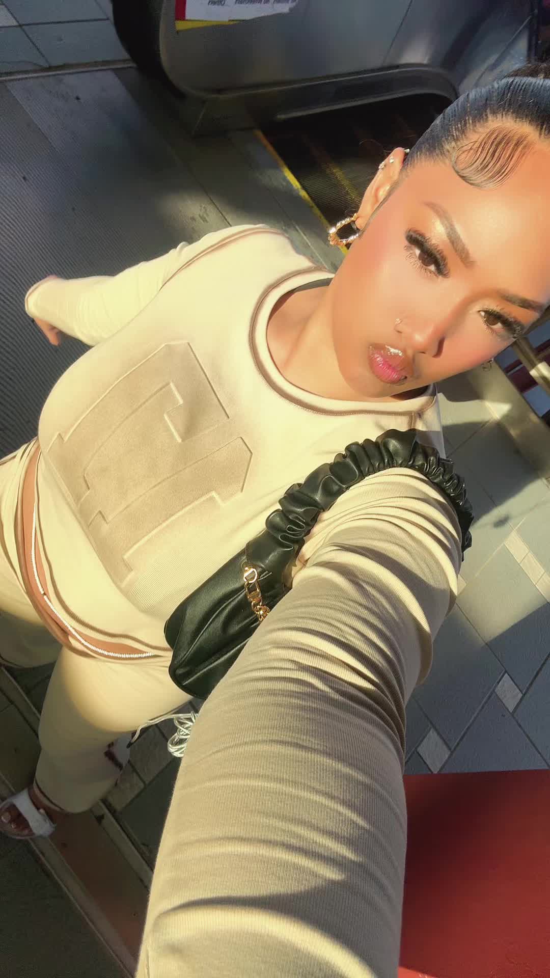 @livaywiddit800