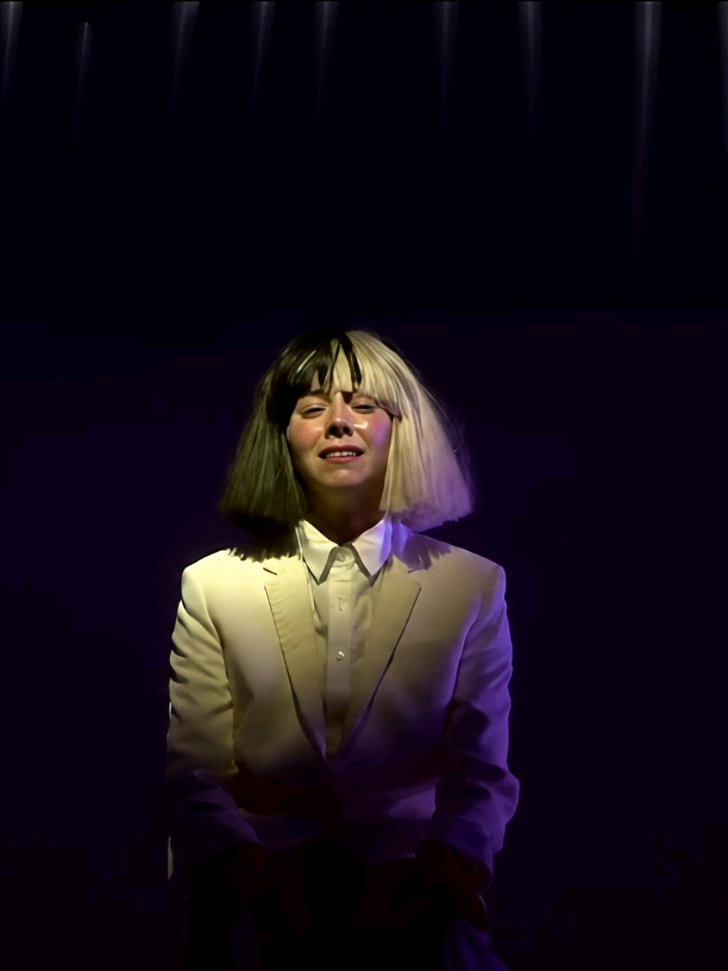 @Team Sia Brasil 🇧🇷