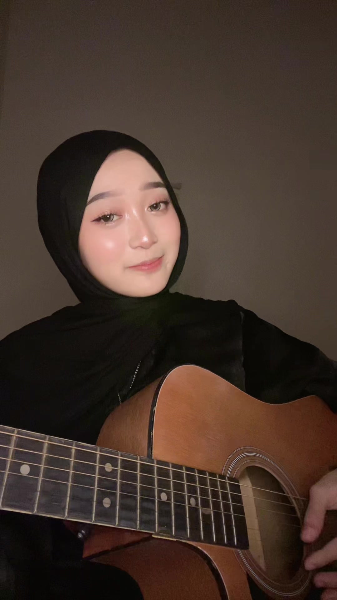 @Vaniaaa_