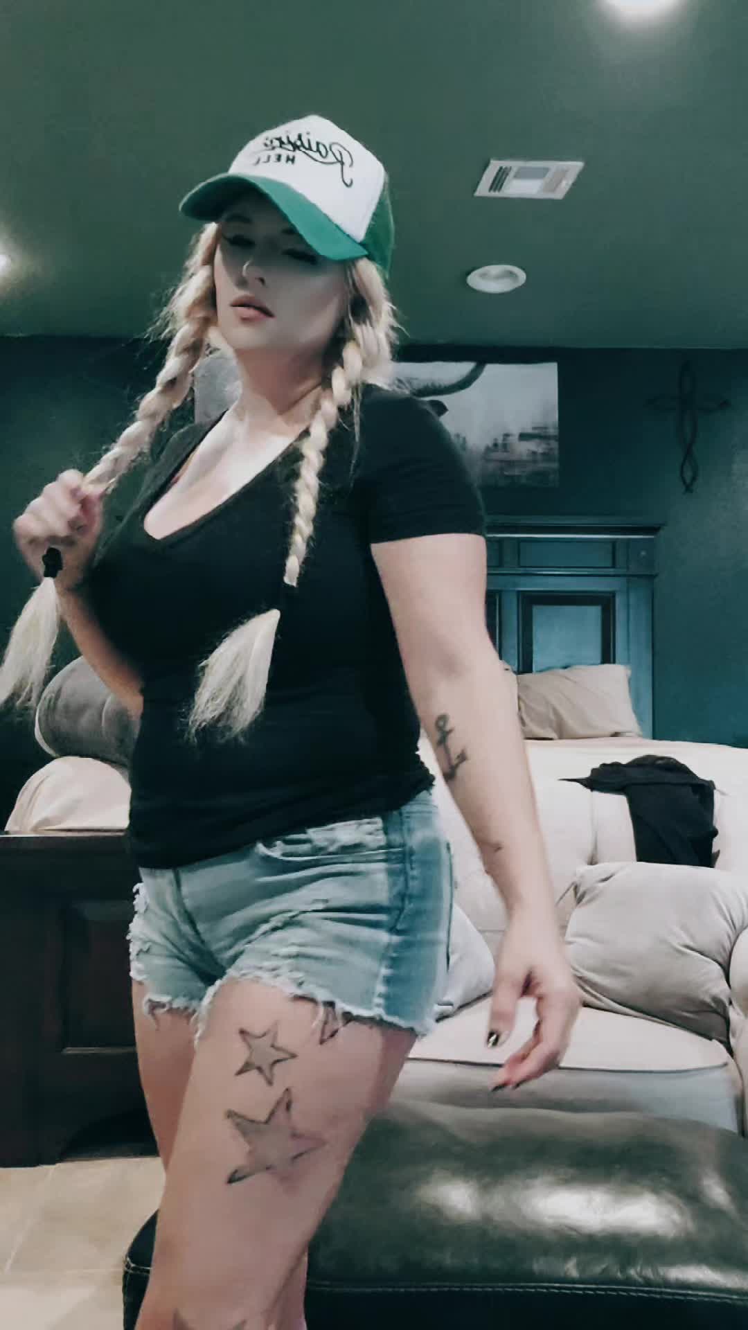 @💛lilblondeokie💛