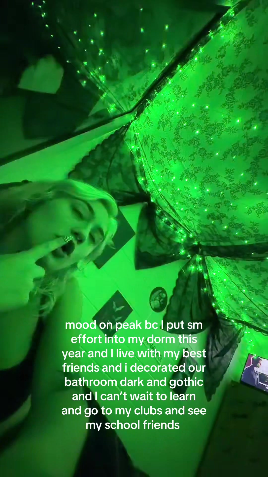 @Sarah jean 🖤
