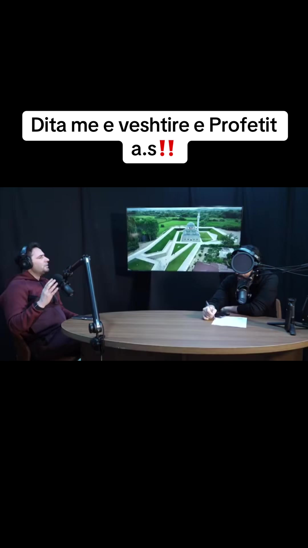 @ElvisNaciFanPage
