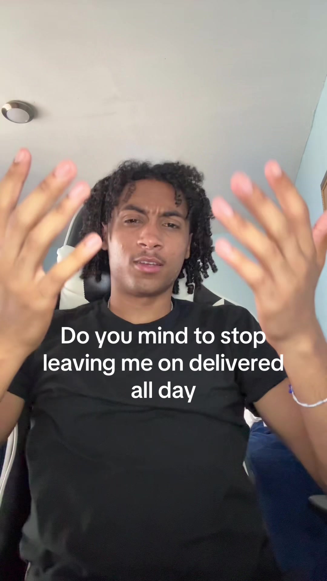 @alex_