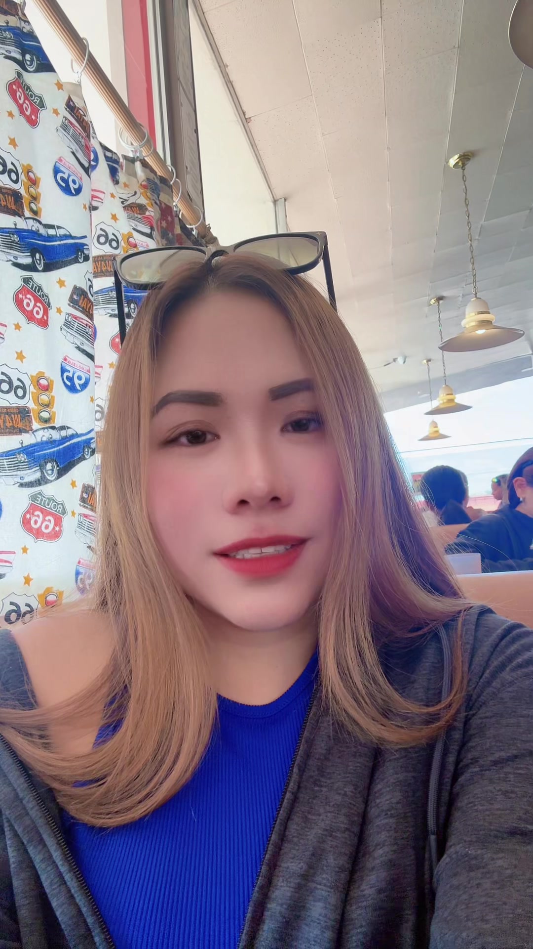 @AJ ✈️