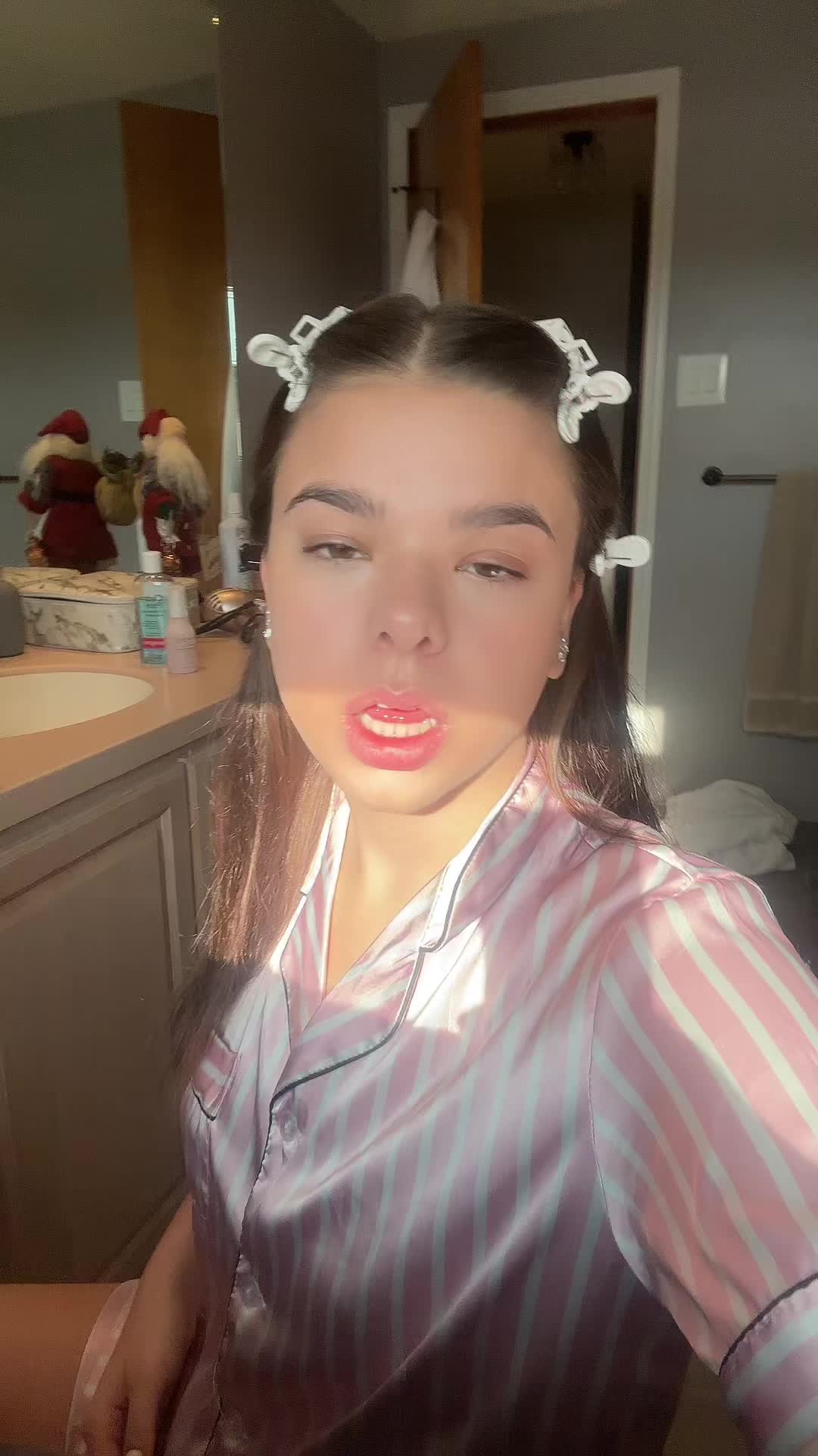 @lily