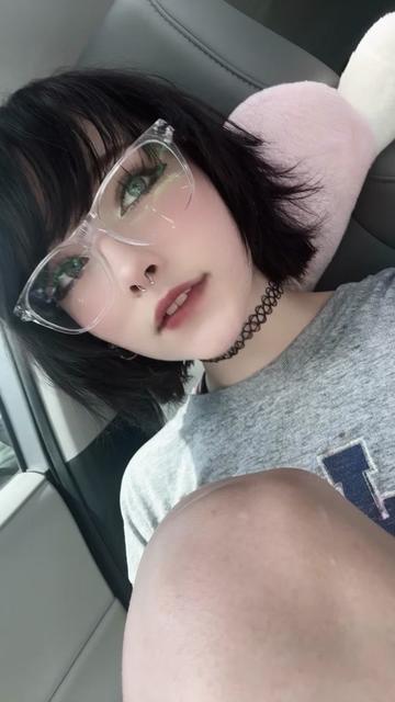 @elliibear