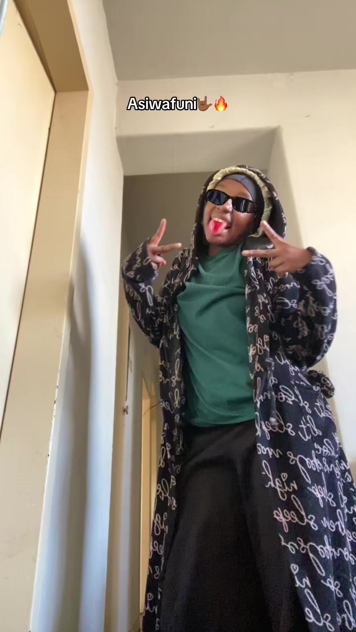 @_. 𝓚𝓮𝓵𝓵𝔂🤟🏾