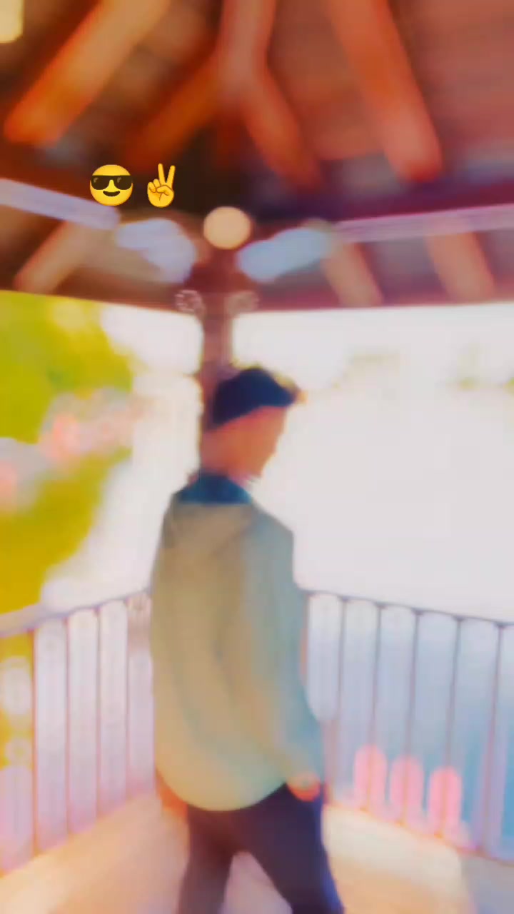 @⚜️