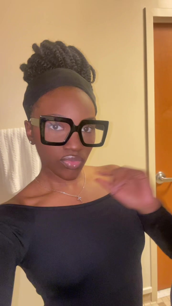 @eniola🤎