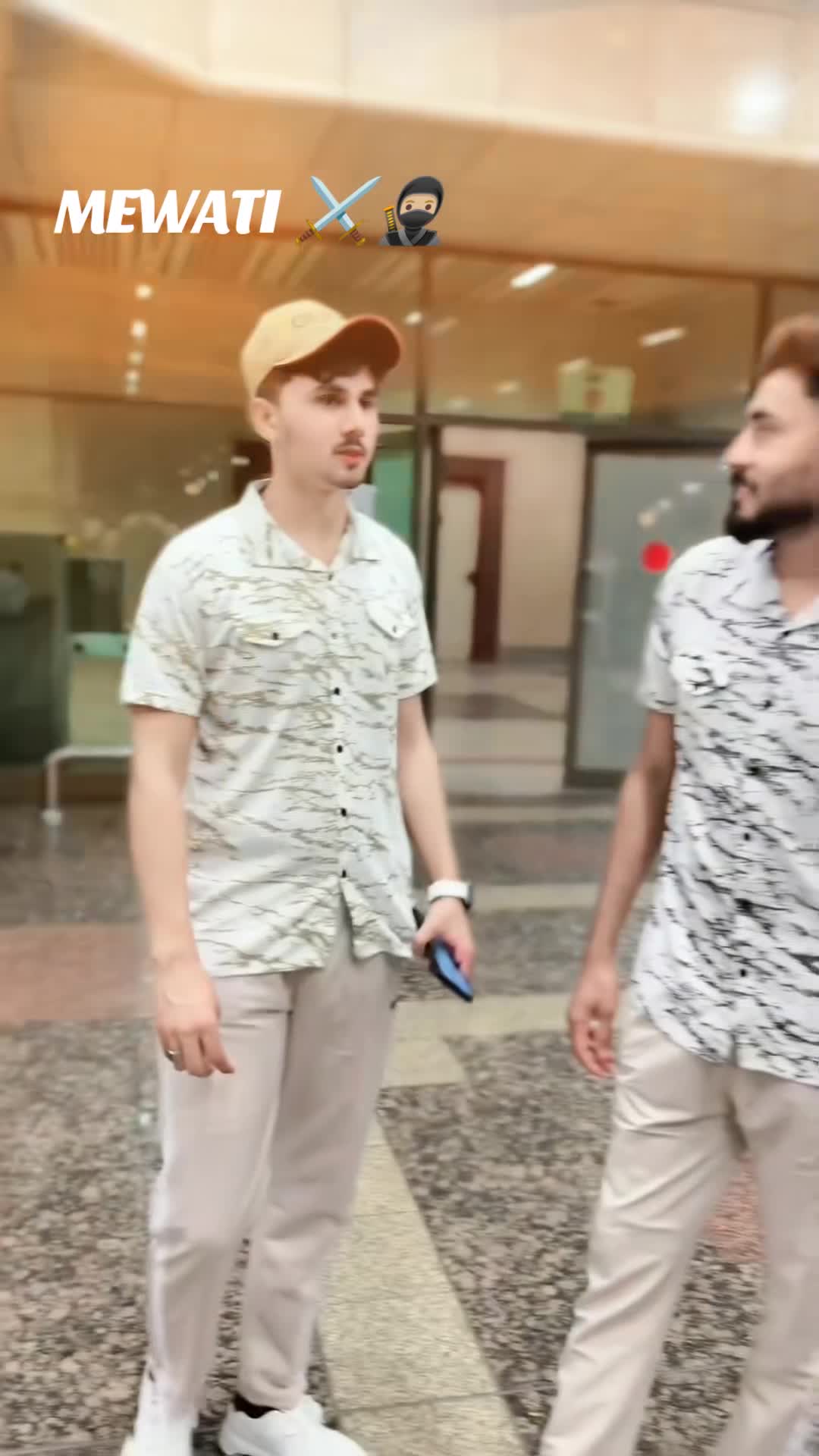 @👑<<(سـکـریہ) &bull;𝗠𝗘𝗪𝗔𝗧𝗜>⚔️