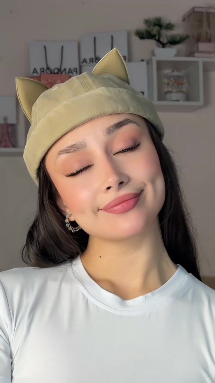 @Taya2002a
