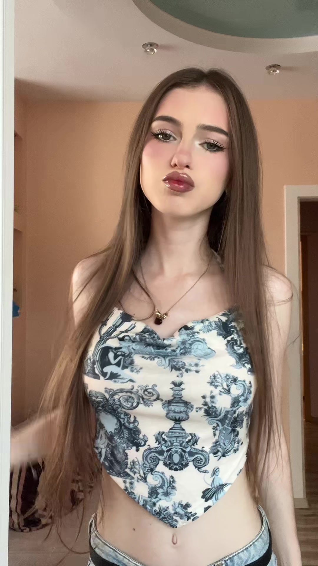 @꧁𝔸𝕃𝕀𝕊𝔸꧂