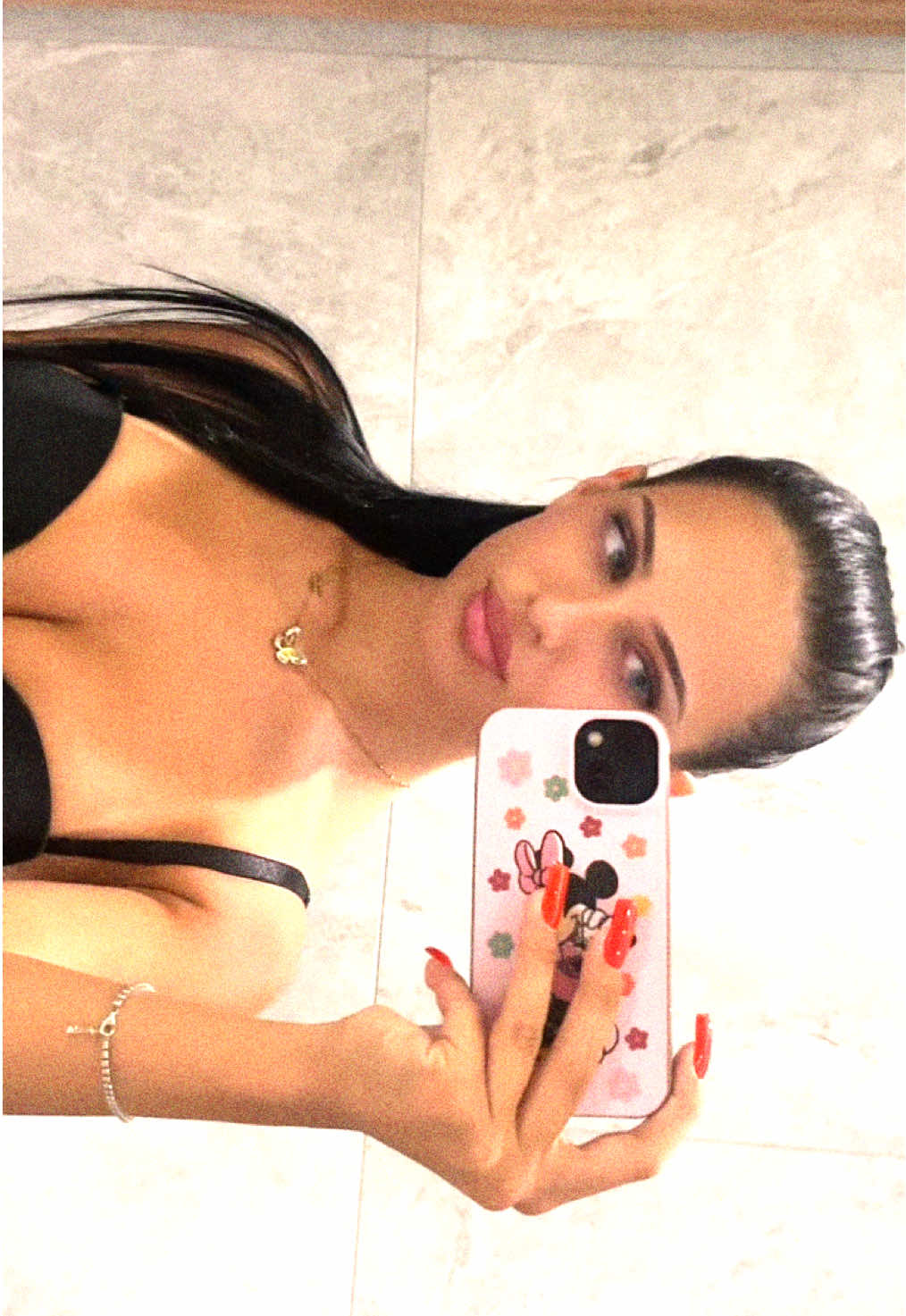 @𝑨𝒏𝒅𝒋𝒆𝒍𝒂