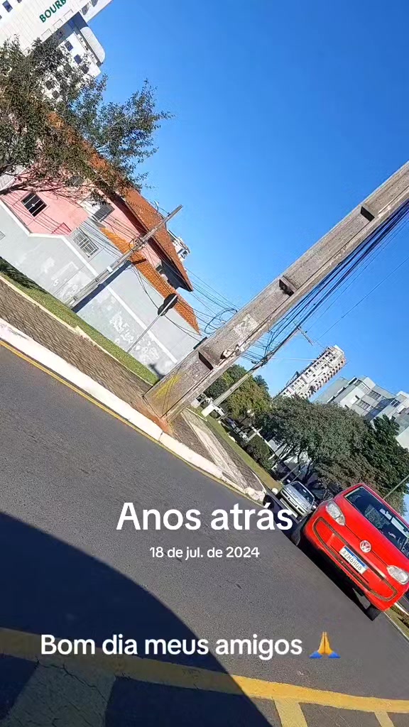 @T&acirc;nia Lara