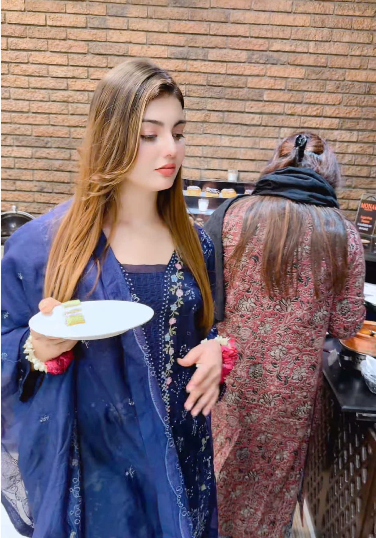 @Aliya Noor 🌸