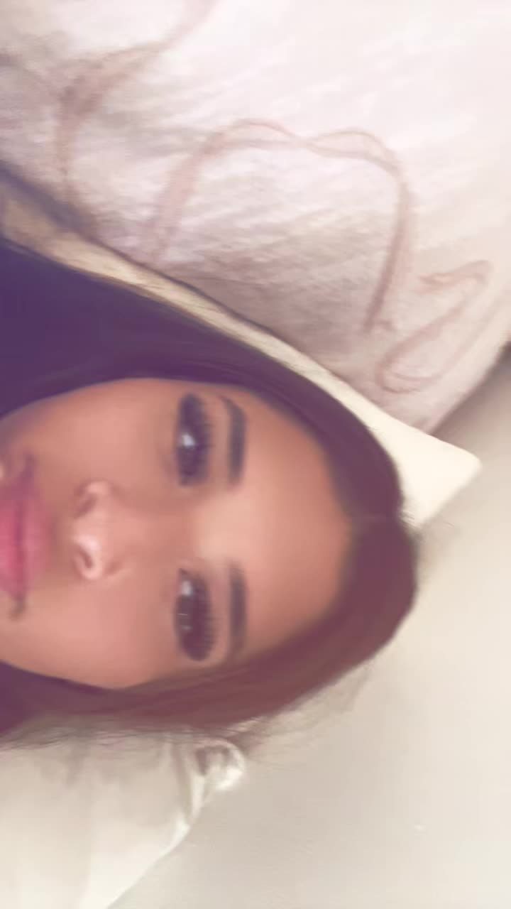 @✮
