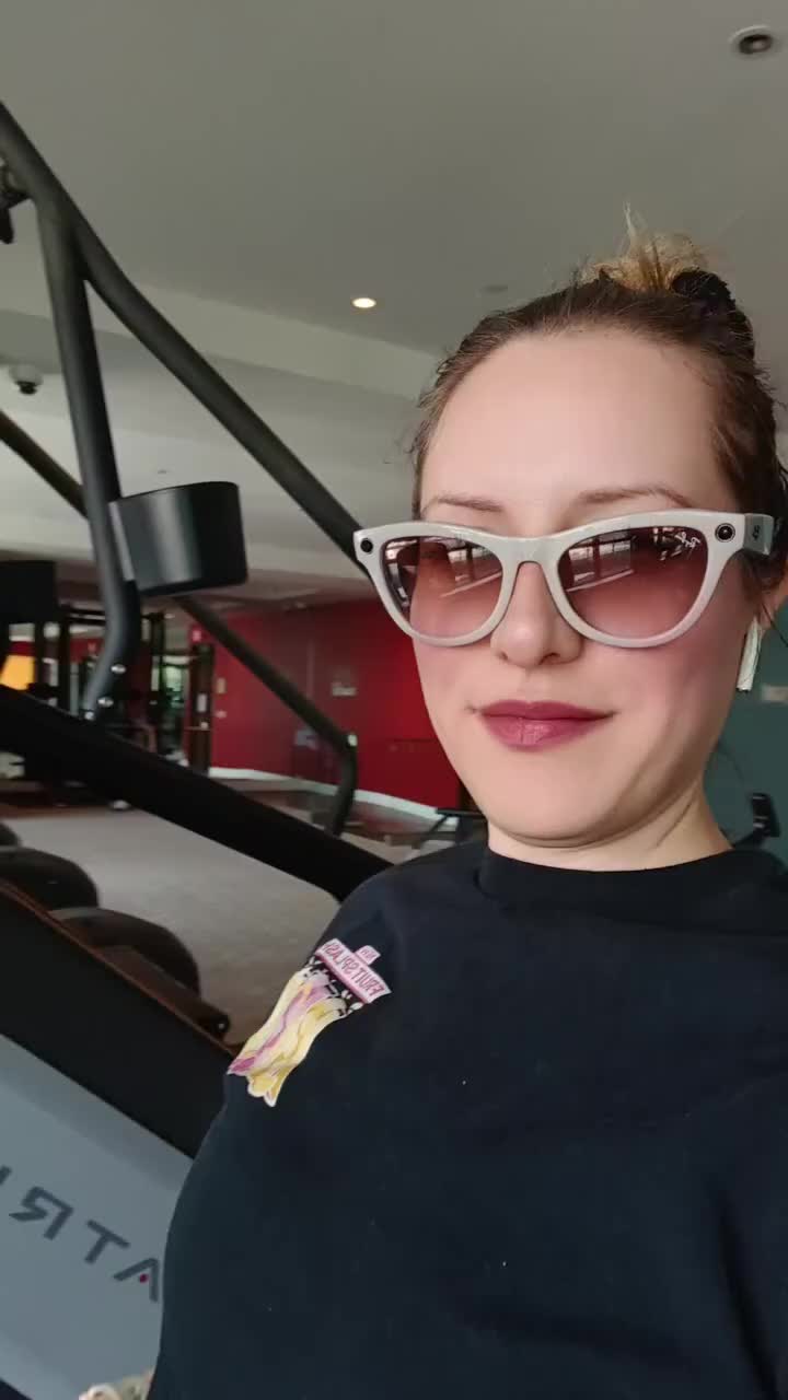 @SYLVIA KMIECIK