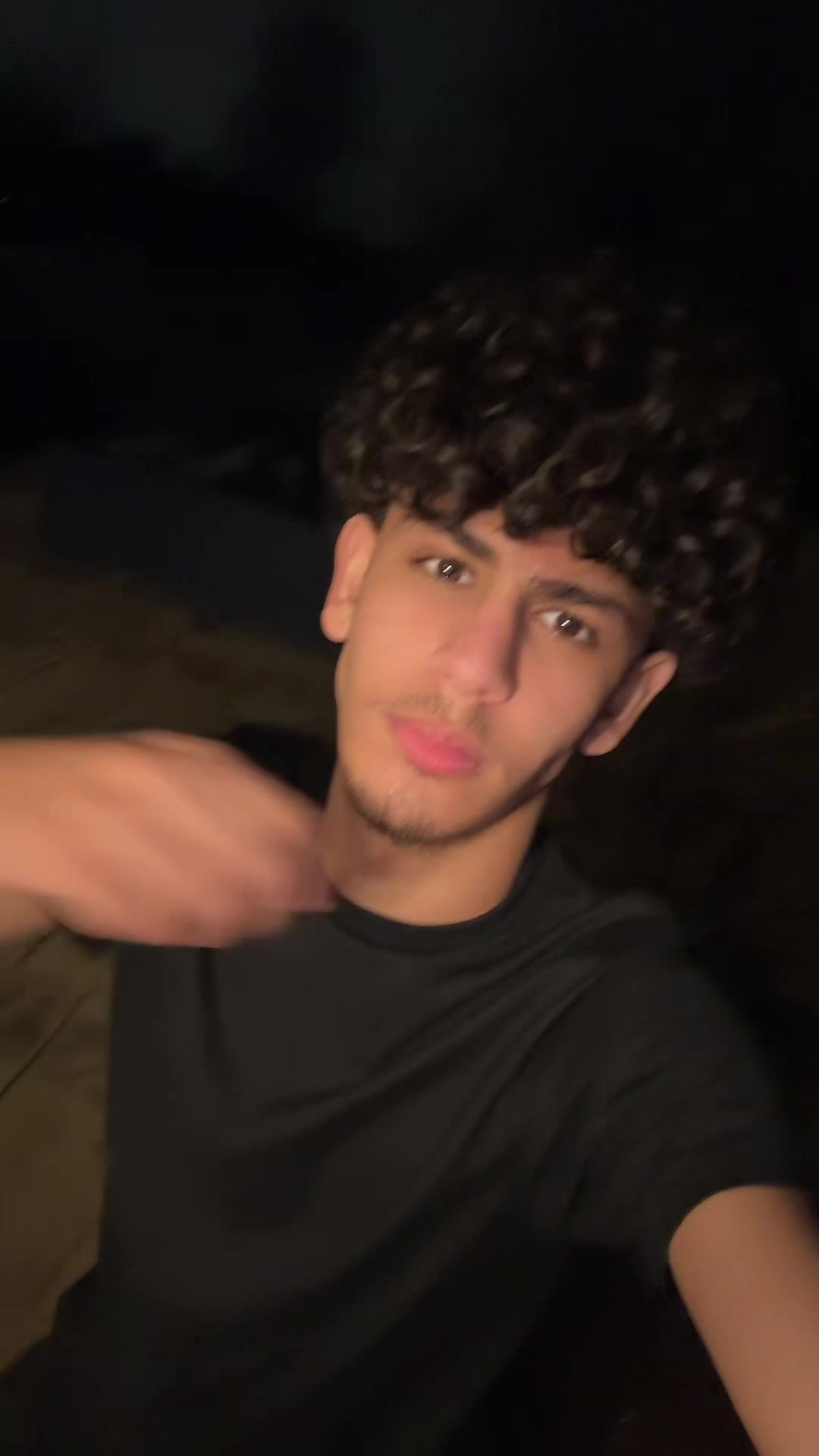 @علي