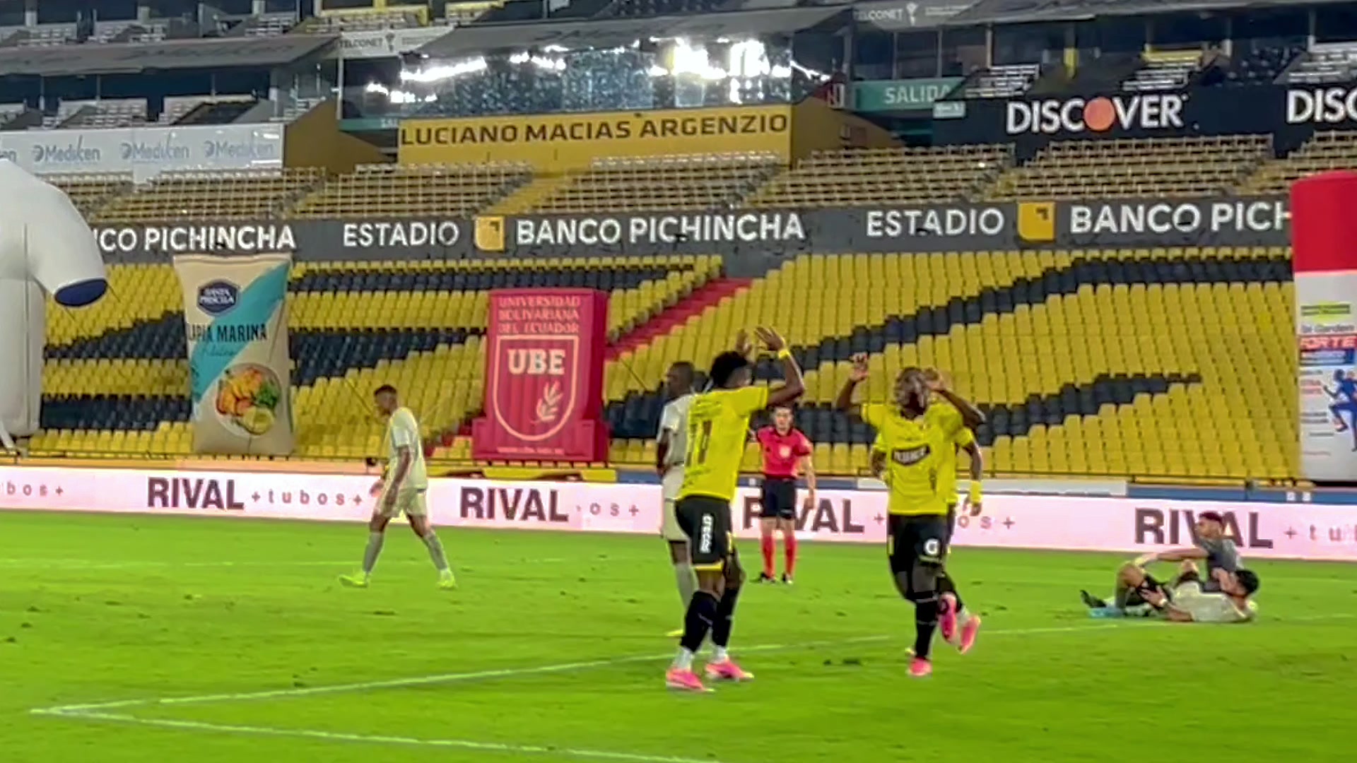 @Barcelona SC