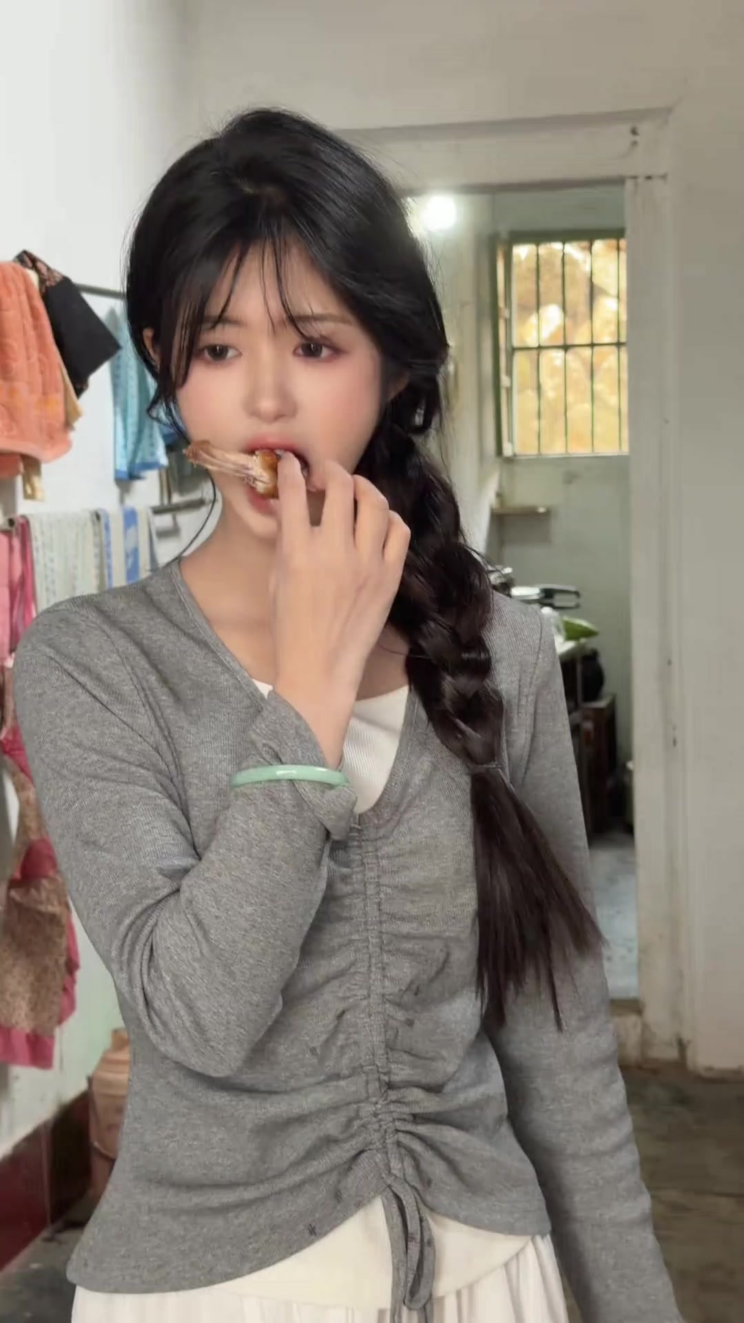 @Lì Yán(丽妍)