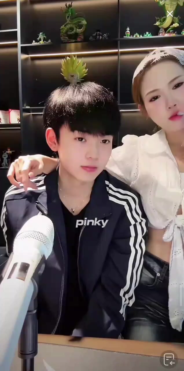 @Pinky 🩶