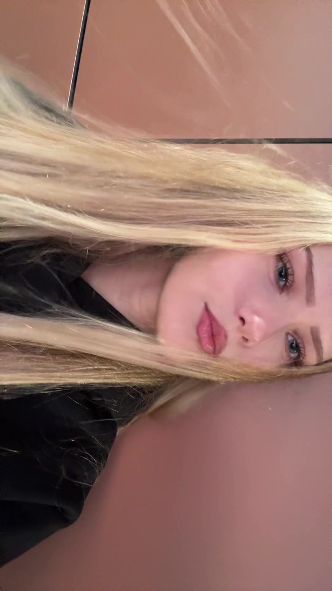 @anaais1