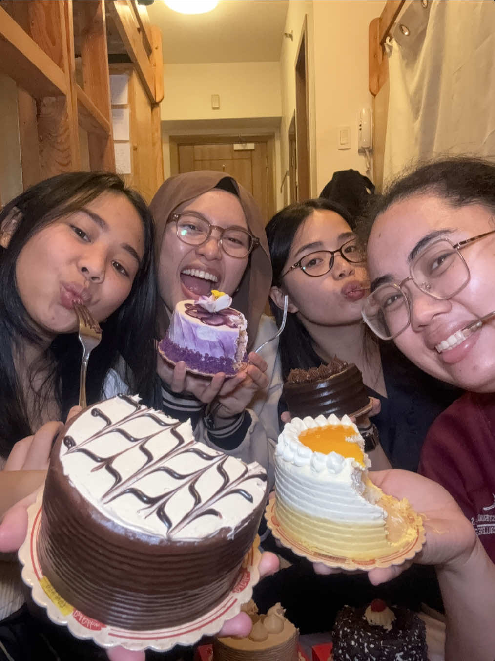 @Yla Dizon