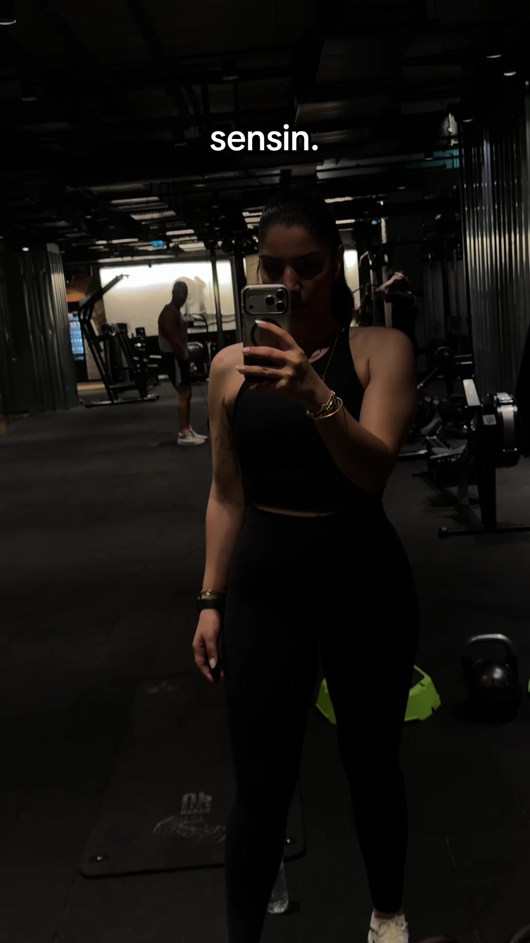 @Fzt. Zehra Mamagani