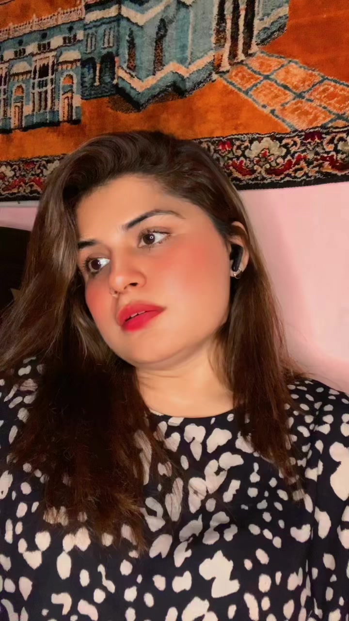 @AshU🦋mAliK