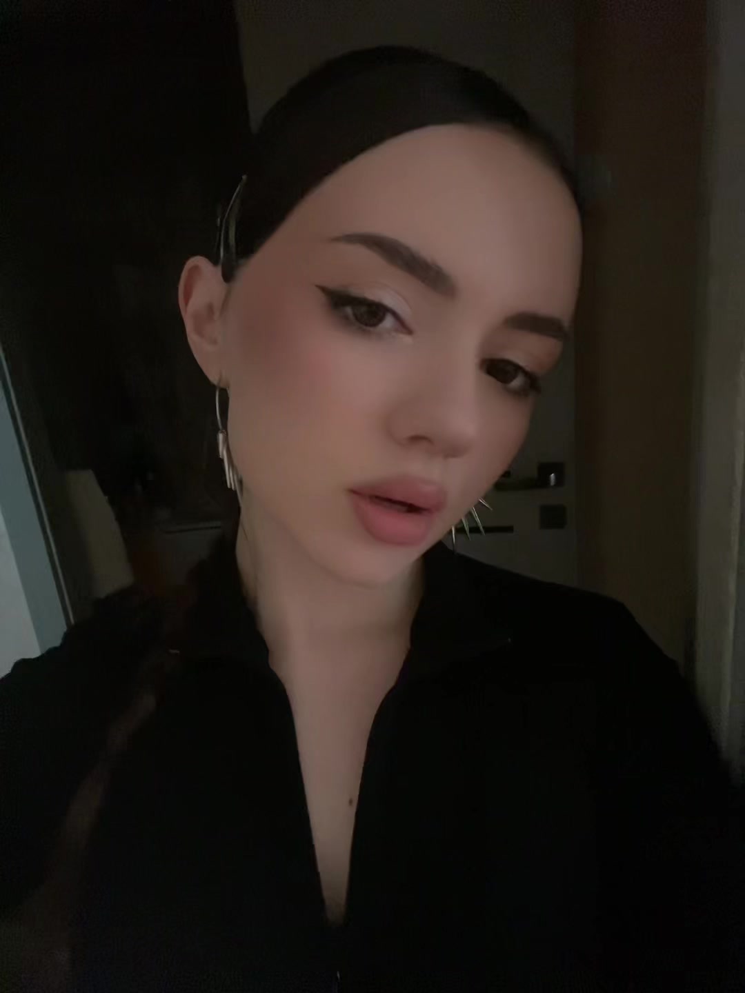 @╋━
