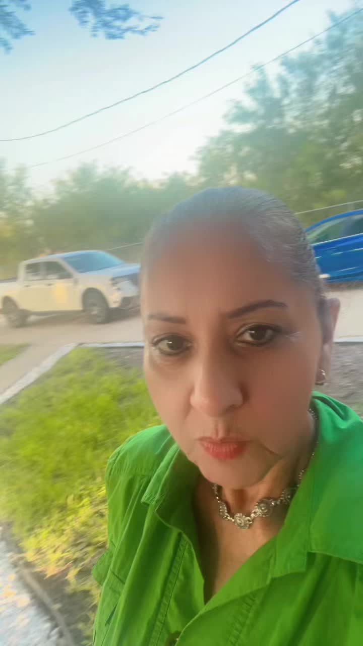 @elvia karime