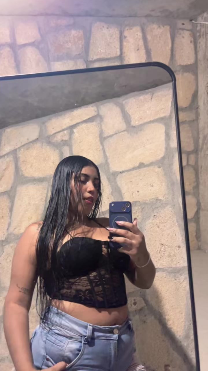 @𝐿𝒜 𝒞𝐻𝒜𝑀𝐼𝒯𝒜 🍒🇻🇪