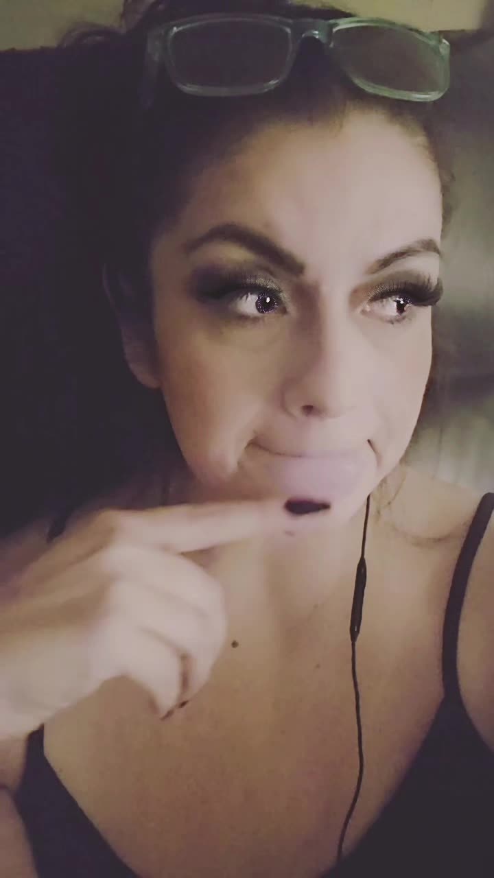 @HoneyBDisney